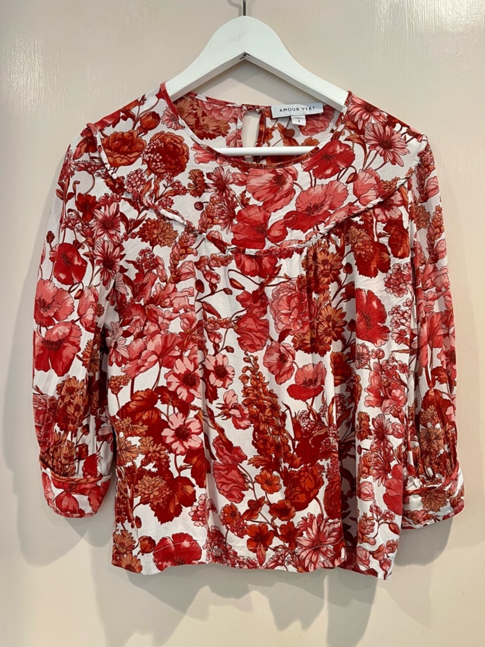 ❤️Amour Vert White Blouse w Red Floral Print & 3/4 Puff Sleeves